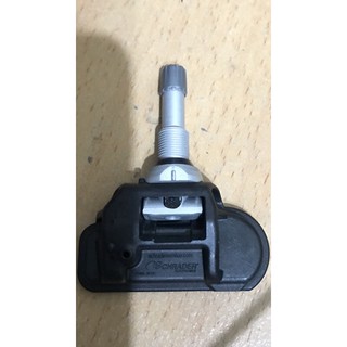 請提供車身碼確認型號（原廠)賓士胎壓偵測器一顆售價4000多元 賓士正廠零件請先私訊聊聊再下單