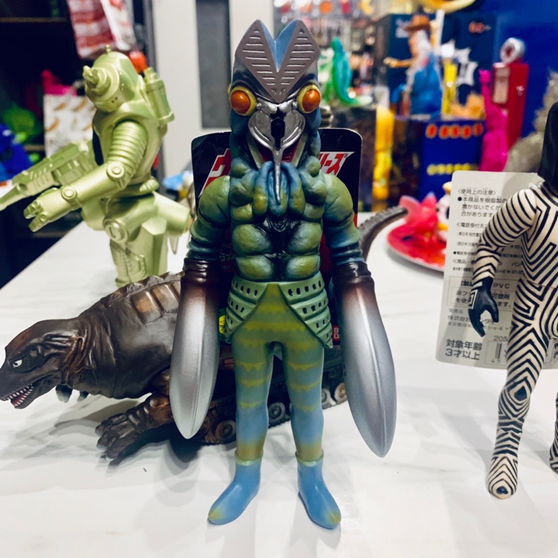 18公分奧特曼ultra Man 宇宙忍者巴爾坦星人軟膠帶卡 蝦皮購物