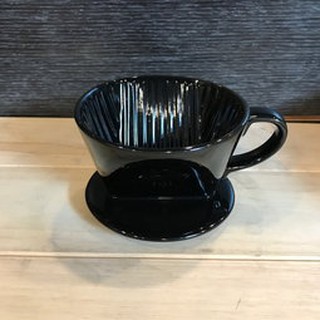 卡拉拉咖啡精品 日本 Kalita 101 陶瓷 濾杯 扇形 三孔 (1~2人用) 黑