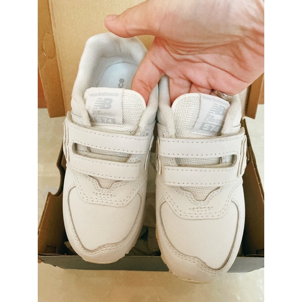 近全新new balance574全白皮革球鞋