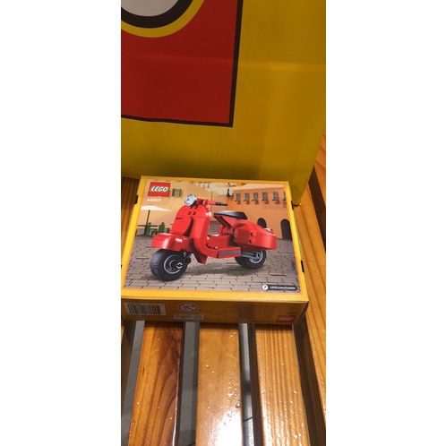全新未拆封Lego40517偉士牌紅色小機車