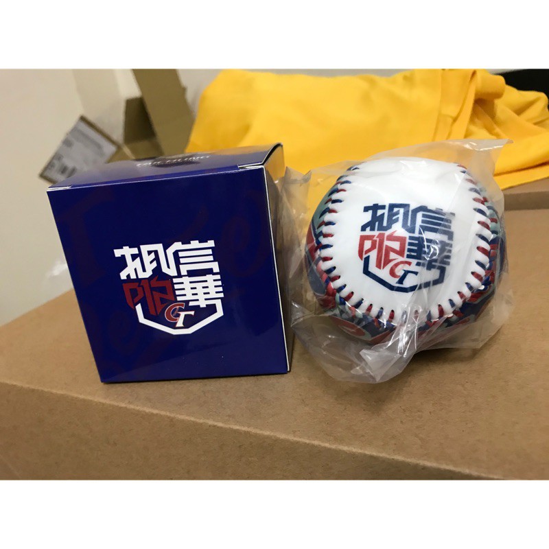 CPBL 中華職棒 2019十二強 12強 中華隊 台灣隊 紀念球 簽名球 logo球 彭政閔 王柏融