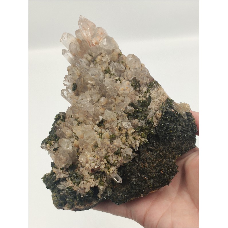 大款 原礦 原石 多種共生礦 白水晶 白晶 共生礦 晶花 綠碧璽 碧璽 陽起石 礦石 水晶 聚寶盆 七星陣 C12