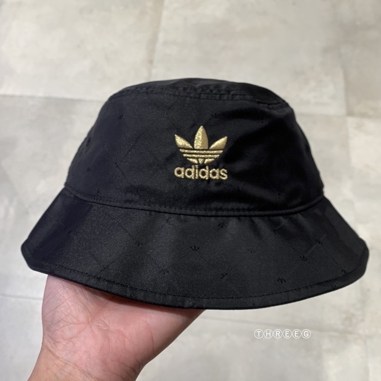 ⓉⒽⓇⒺⒺⒼ🔥ADIDAS ORIGINALS 漁夫帽 運動帽 3D 刺繡 提花 三葉草 時尚 黑金 男女 H09036