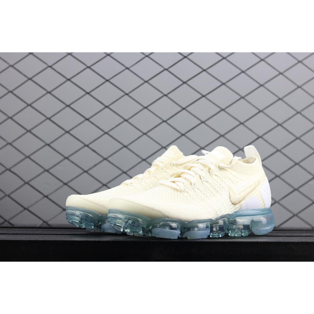 vapormax flyknit 2 cream