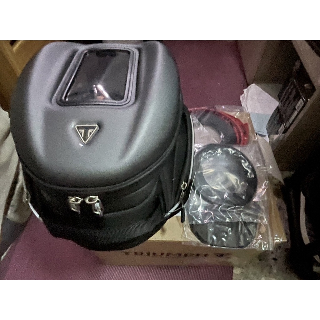 (現貨商品) TRIUMPH 凱旋原廠 Quick Release Tank Bag_Trident660_油箱包