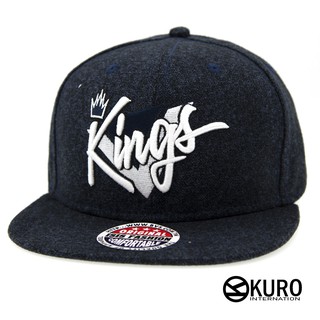 KURO-SHOP潮流新風格 藍黑色毛料布料 king 電繡 棒球帽 板帽