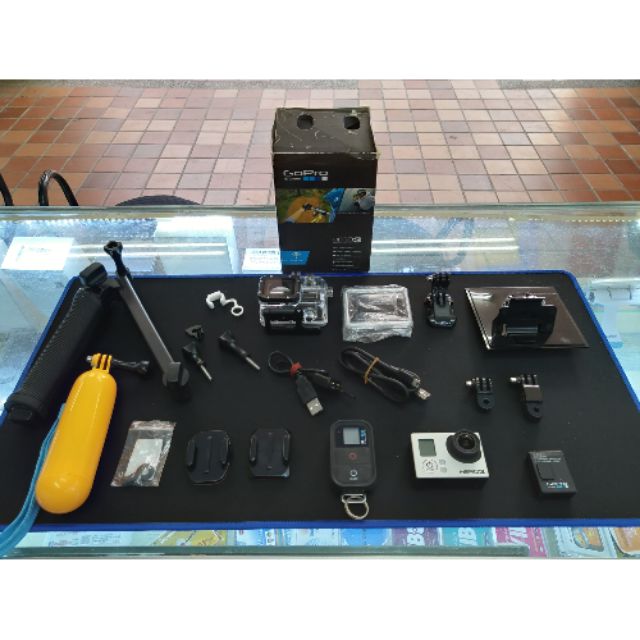 出售中古gopro 3 Black Edition 功能正常和裝配件齊全全部賣4500不拆賣 蝦皮購物