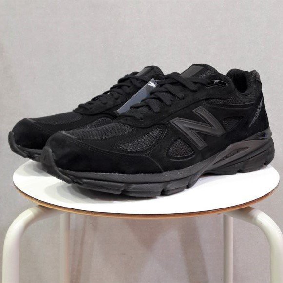 990v4 black