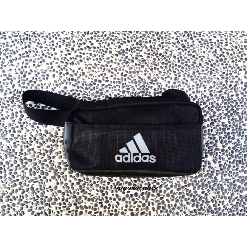 Gogosneaker® Adidas 腰包 隨身包 bag 小包 ak0014 黑銀 黑灰 手機包 零錢包 側背包