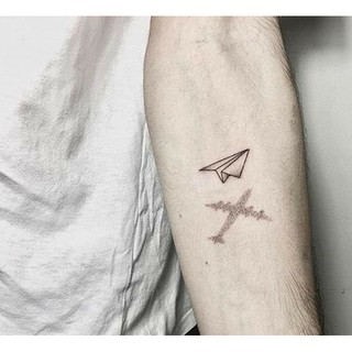「 夢想很偉大」飛機 款 紋身貼紙 微刺青 輕紋身 紋身貼 紙飛機 創意 抖音 IG 打卡 限動 外拍 潮流 流行