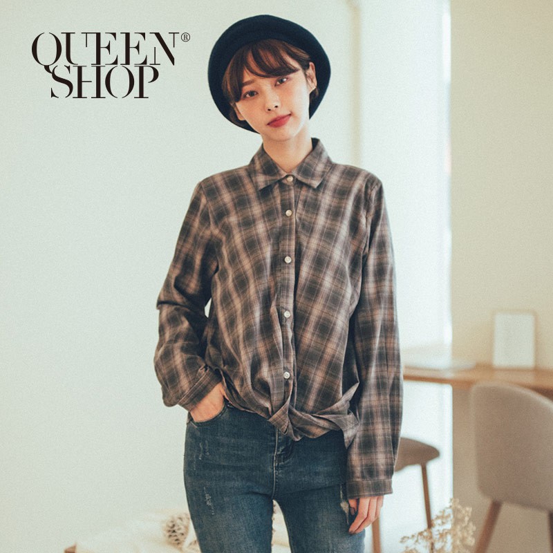 QUEENSHOP 經典格紋下擺扭結造型長袖襯衫 兩色售  現+預【01023607】