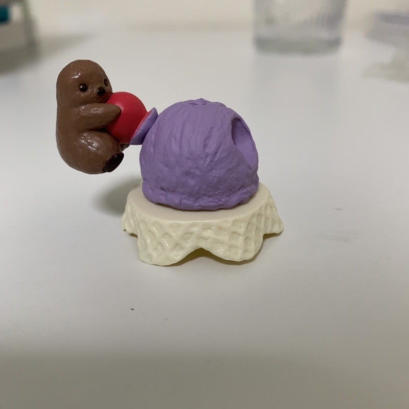［EPOCH]疊疊企鵝海豹扭蛋-海豹紫色餅乾
