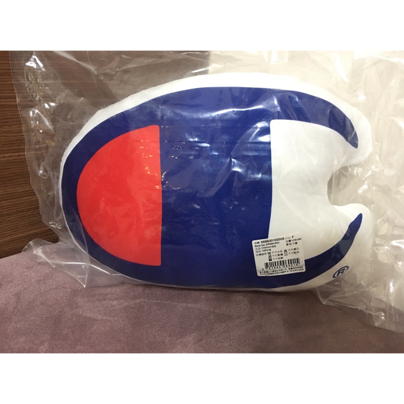 Champion抱枕 蝦皮購物