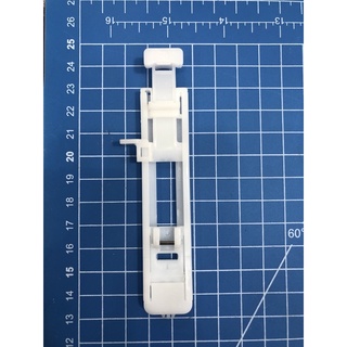 勝家縫紉機5523型開釦眼壓布腳特價300元