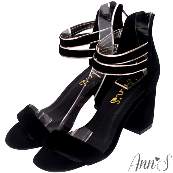 Ann’S歐美明星-一字帶雙繫踝金滾邊粗跟涼鞋-黑-有緣5折