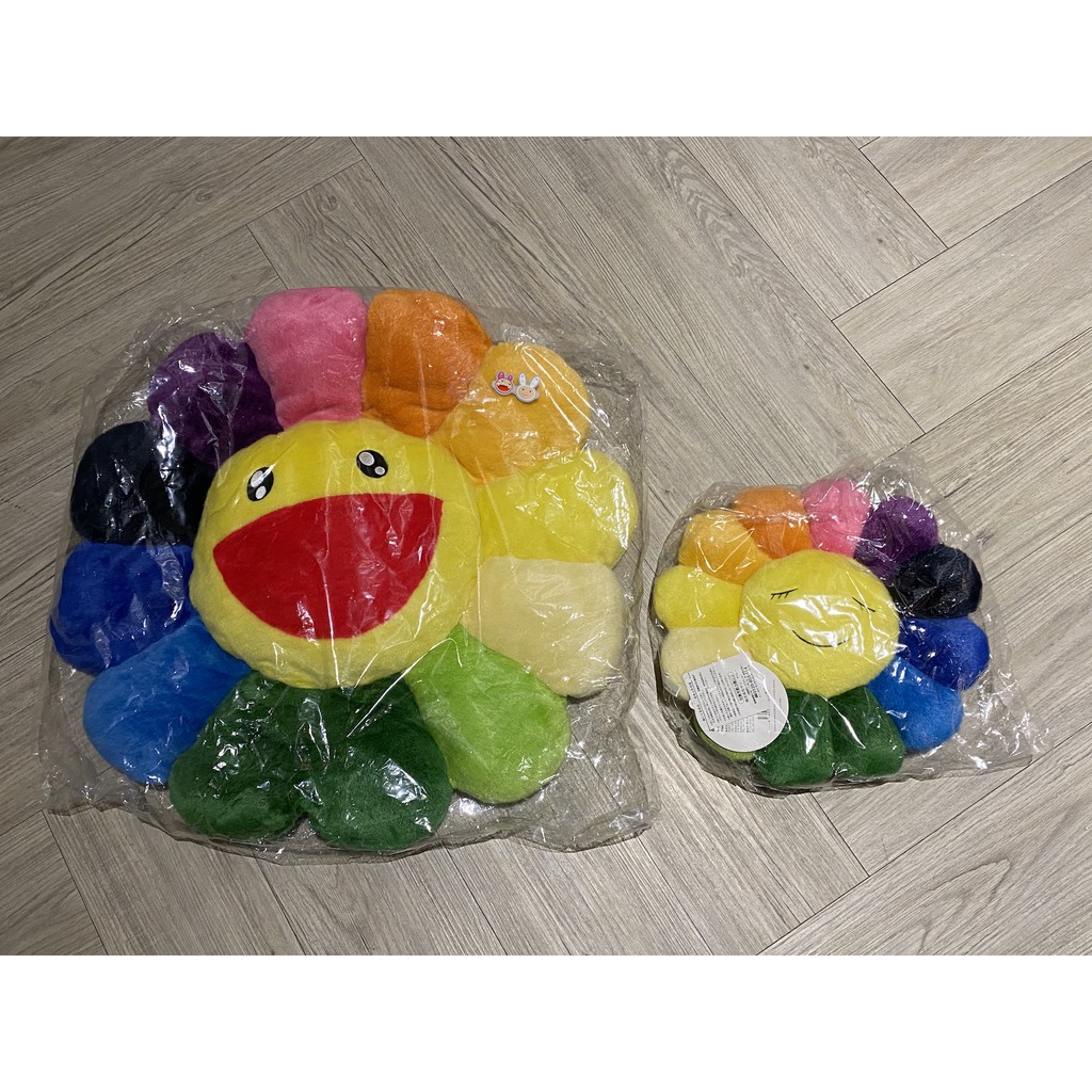 Takashi Murakami 村上隆 Flower cushion 小花抱枕 30cm