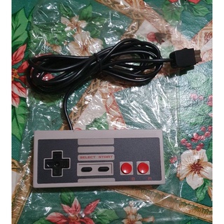 紅白機經典版 MINI NES 專用遊戲有線手柄，相容wii主機手把