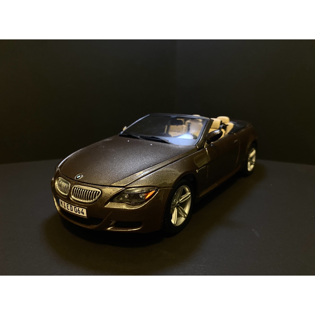 【二手】Maisto模型車1:18-BMW M6 Cabriolet/銅色（無盒）