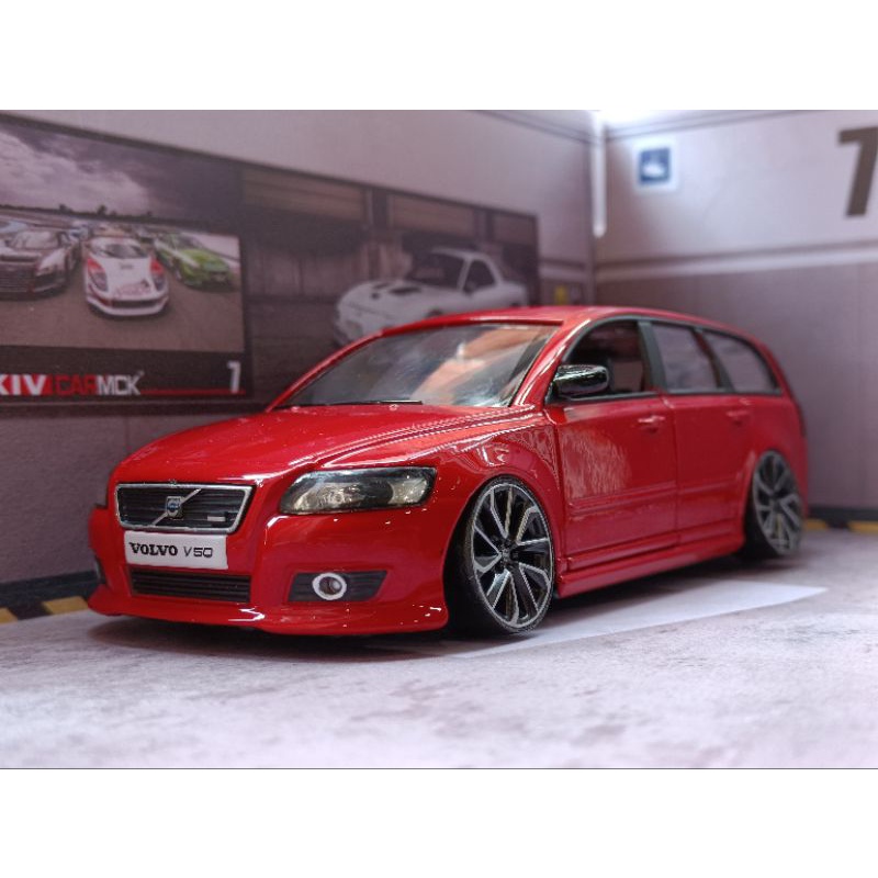 預售無盒（送軟殼展示盒）*絕版品釋出* 1/32 凱楠富豪VOLVO V50 V60模型車 旅行車 搖控器 水箱罩 晶片