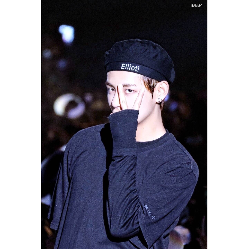 七七家現貨bts 女生帽實拍日韓潮流bts防彈少年團金泰亨v同款黑色貝雷帽冬天帽子男女鹿皮絨畫家帽