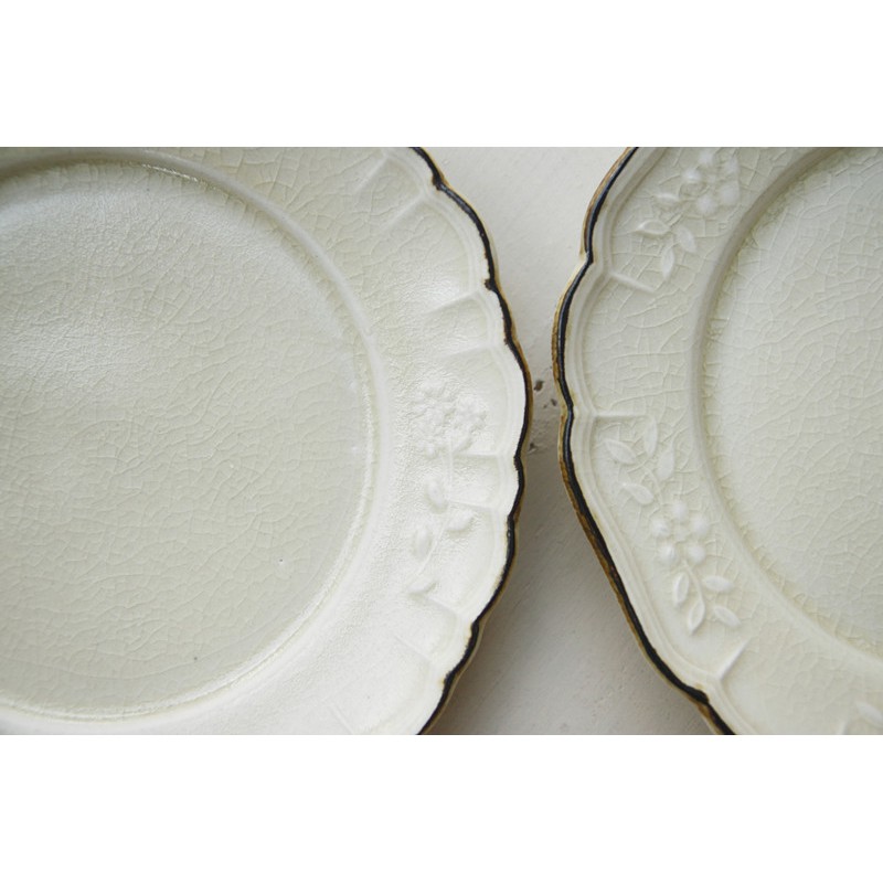 日本作家阿部慎太郎復古西洋式手作浮雕雕花溫潤質感粗陶餐盤 蝦皮購物