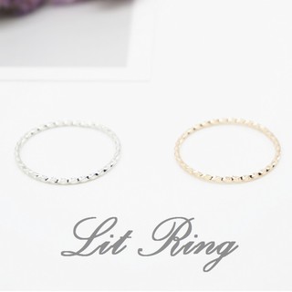 【Lit Ring】波光閃閃麻花線戒。簡約 清新 銀色 金色 波浪紋 編織 刻花 雕刻花紋 細戒指 線戒 對戒 飾品