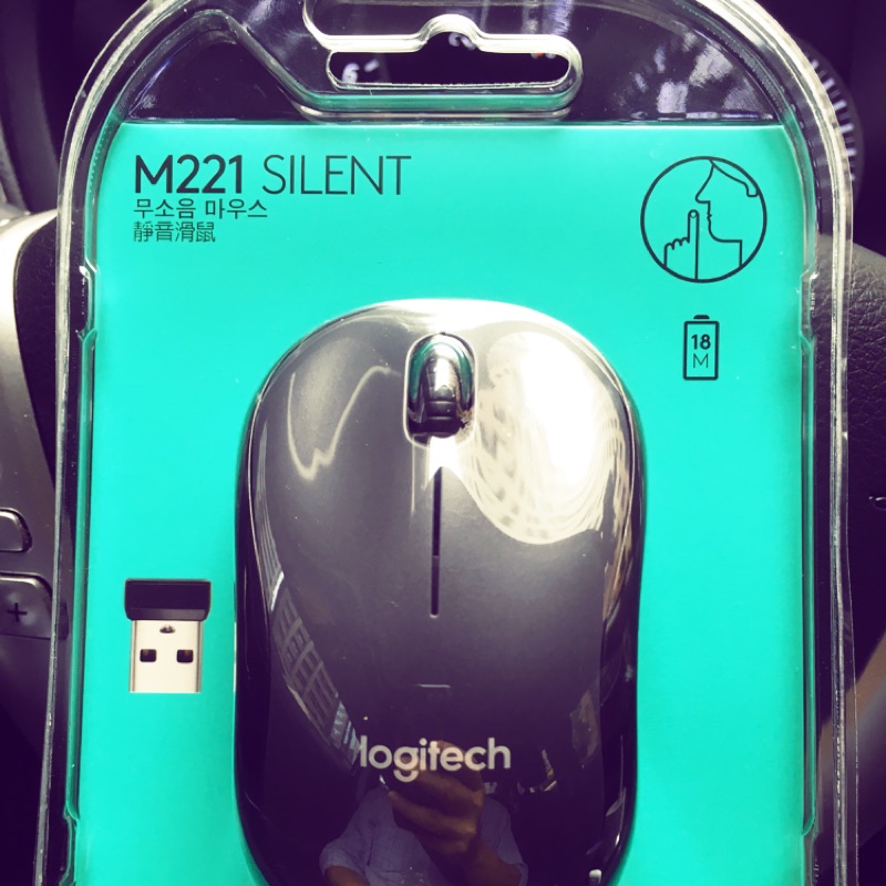 Logitech M221 全新無線滑鼠