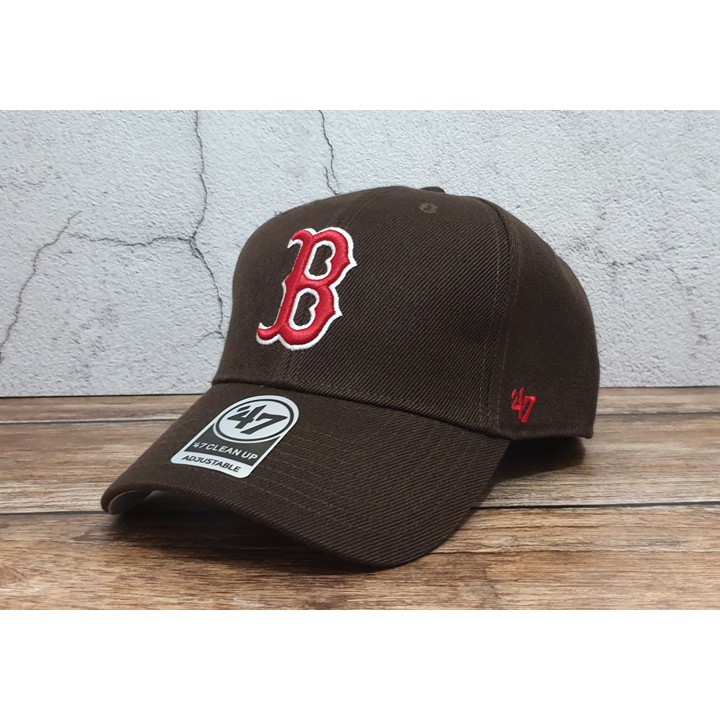 蝦拼殿 47 brand MLB波士頓紅襪隊 咖啡色底紅字 基本款棒球帽  現貨供應中 男生女生都可戴硬版