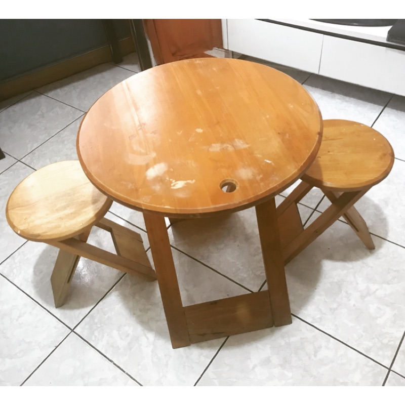 自取 實木折疊桌椅組 餐桌。