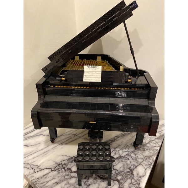 LEGO 21323 GRANG Piano 已組好