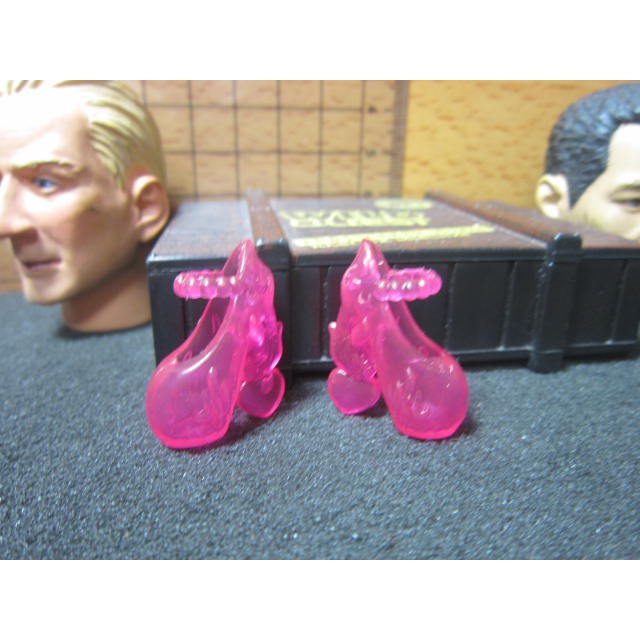 570J7娃娃部門 透明紫紅色女用童話愛心造型高跟鞋一雙 mini模型
