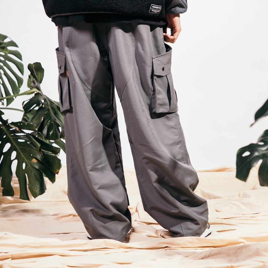 UNDER PEACE 21AW PLOY抗撕裂打折繭型褲	MASTER / FR COCOON PANTS