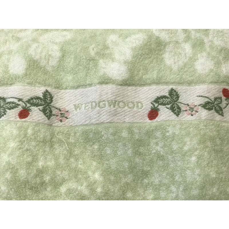 日本伍德綠色野草莓浴巾！英式優雅風！日單！喜歡下午茶的朋友必入款！日單《日本WEDGWOOD 》有同款三色毛巾可搭配！