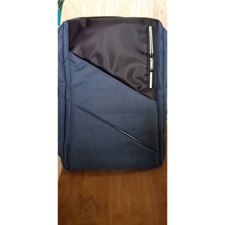 電腦後背包 材質:聚酯纖維 藍色 全新未使用 右側附內外插 左外側外袋 防撥水