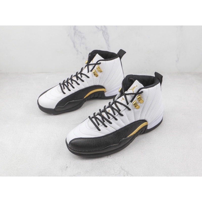 Air Jordan 12白金釦