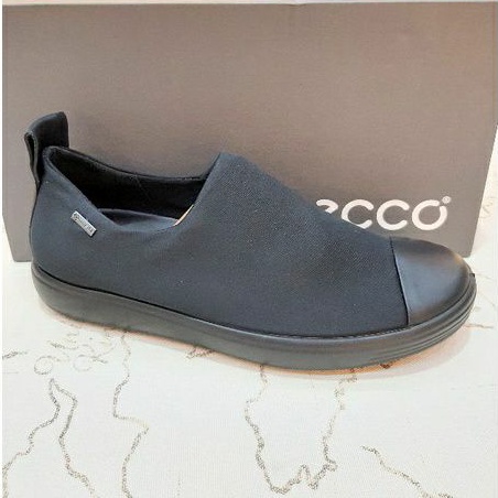 ecco 女SOFT 7 W 輕盈套入簡約休閒鞋 GORE TEX 防水 440423