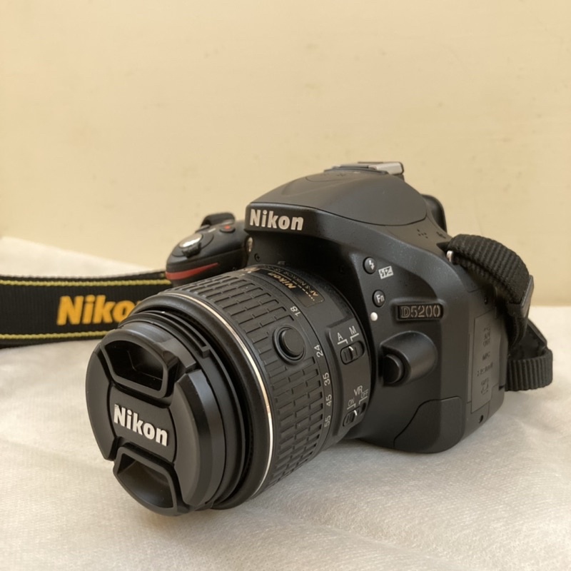 Nikon D5200 相機 附充電器 記憶卡 二手