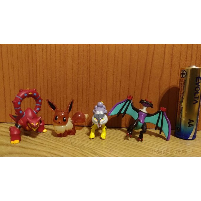 波爾凱尼恩 伊布 雷公 音波龍 神奇寶貝 精靈寶可夢 Pokemon GO 公仔 玩具