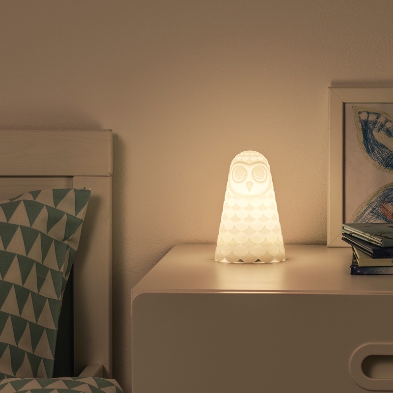 《幾乎全新》IKEA 貓頭鷹LED插座桌燈/內附LED燈/檯燈/夜燈/燈光柔和/兒童燈具/適合兒童