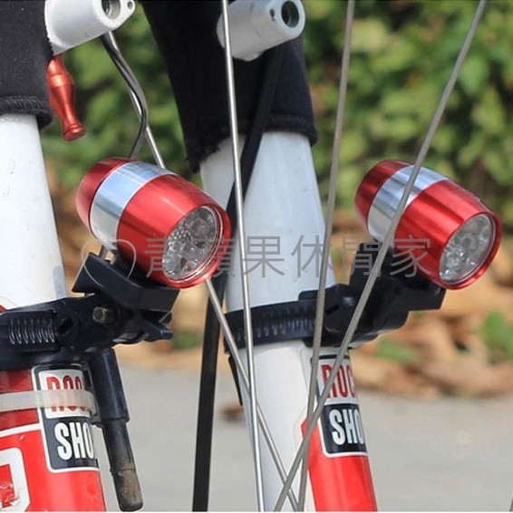 台灣出貨 附發票 自行車手電筒 照明燈 6LED 車前燈 車頭燈 前燈 手電筒  【品WAY✚】【H042】