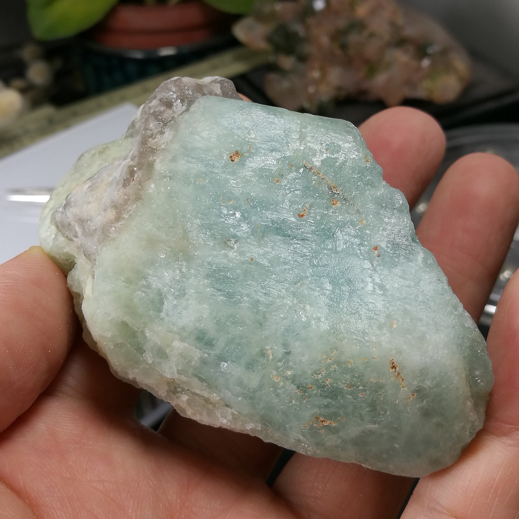 {石場}08約重136.3g-海水藍寶 原礦 Aquamarine 海藍寶 晶礦 共生雲母 原石 標本