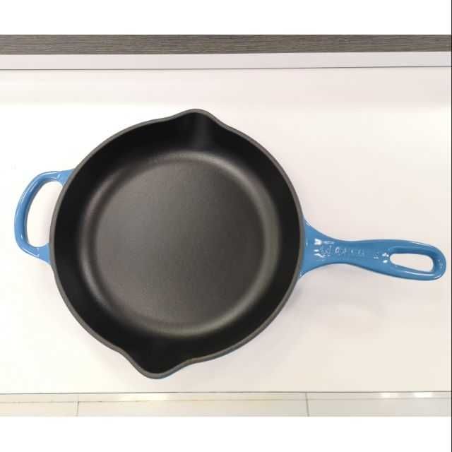 Le creuset 新款大耳單柄圓鐵煎盤20cm（馬賽藍/火燄橘）