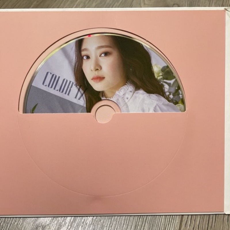 IZ*ONE color*iz 迷1 空專（有CD附員瑛隨機物）