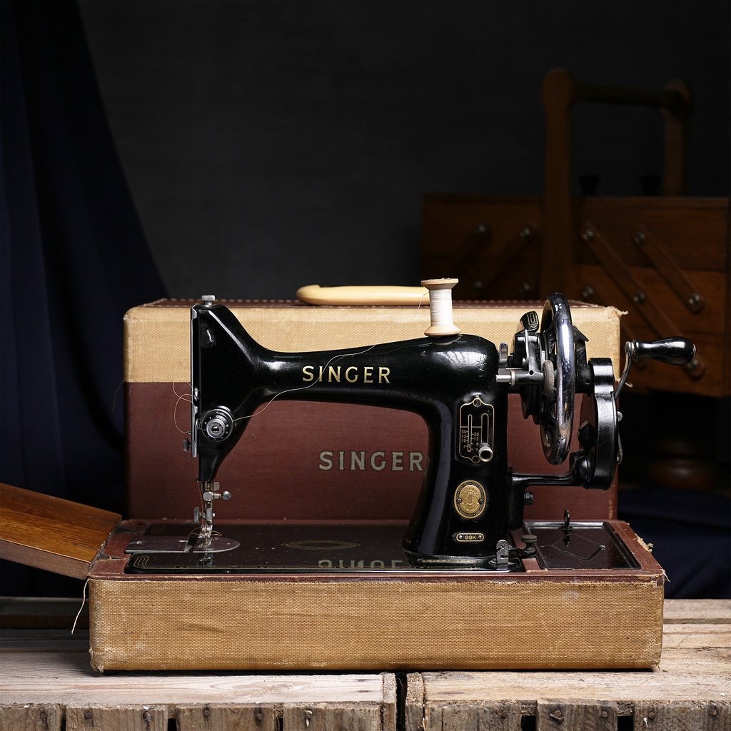 1957年英國製Singer 99K 手搖式縫紉機/擺飾