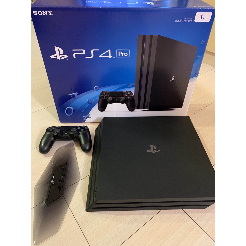 PS4 PRO 1TB 主機