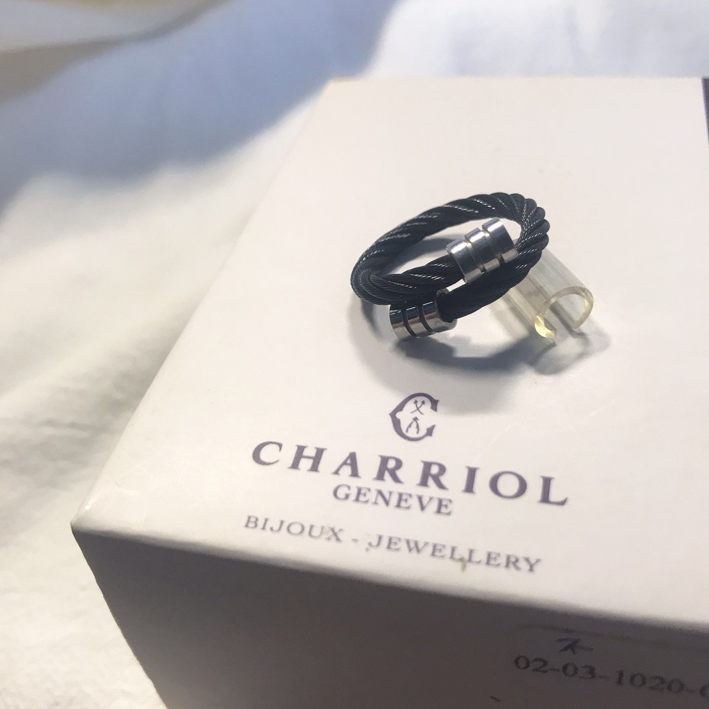 ✿ 近全新 ∥ Charriol 夏利豪 經典徹爾斯鋼索戒指 黑色 專櫃 精品 正品 有保證書 免運費（微瑕 詳見內文）