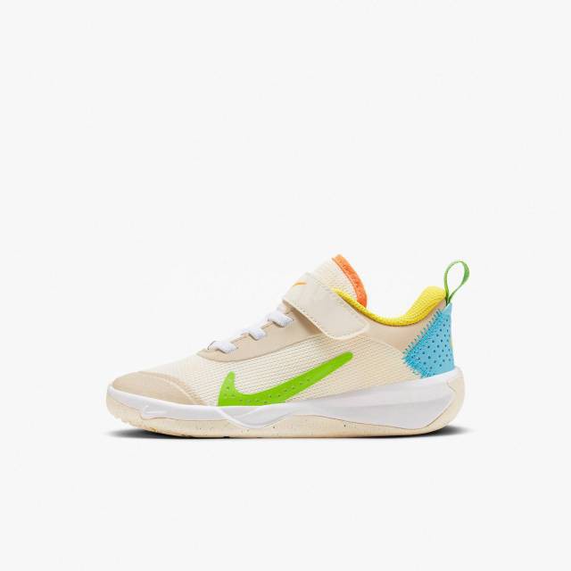 NIKE 休閒鞋 NIKE OMNI MULTI-COURT (PS)中大童米白橘FN8907181 現貨 廠商直送