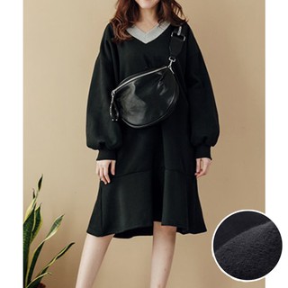 「M~XL。台灣現貨」撞色V領 內刷毛 魚尾裙洋裝 (P1220)