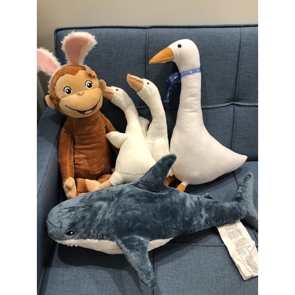 日本SEGA Curious George喬治猴/鵝娃娃 大鵝 小鵝 /IKEA鯊魚